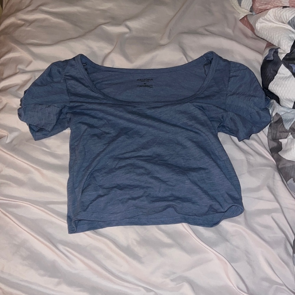 blue puff sleeve crop top